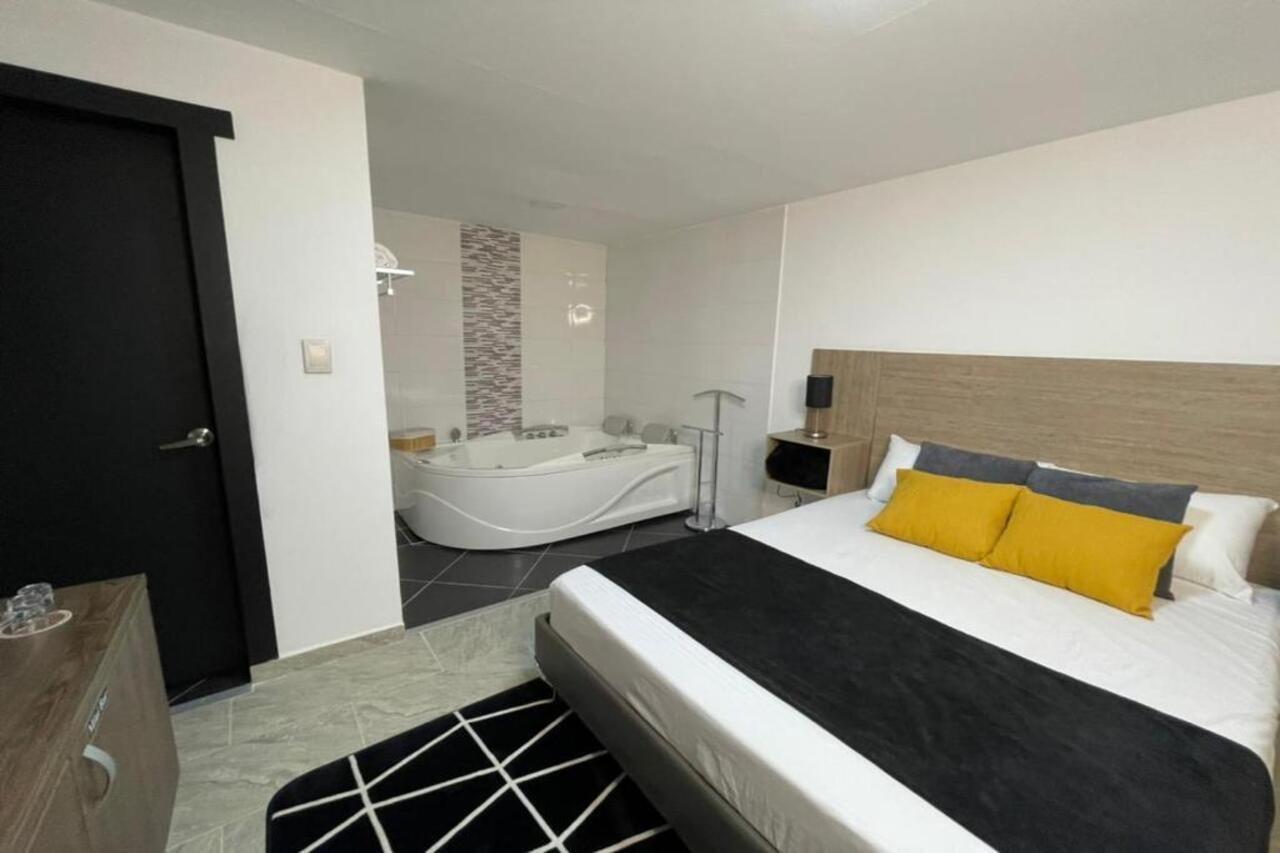 Hotel Velero San Antonio  Ngoại thất bức ảnh